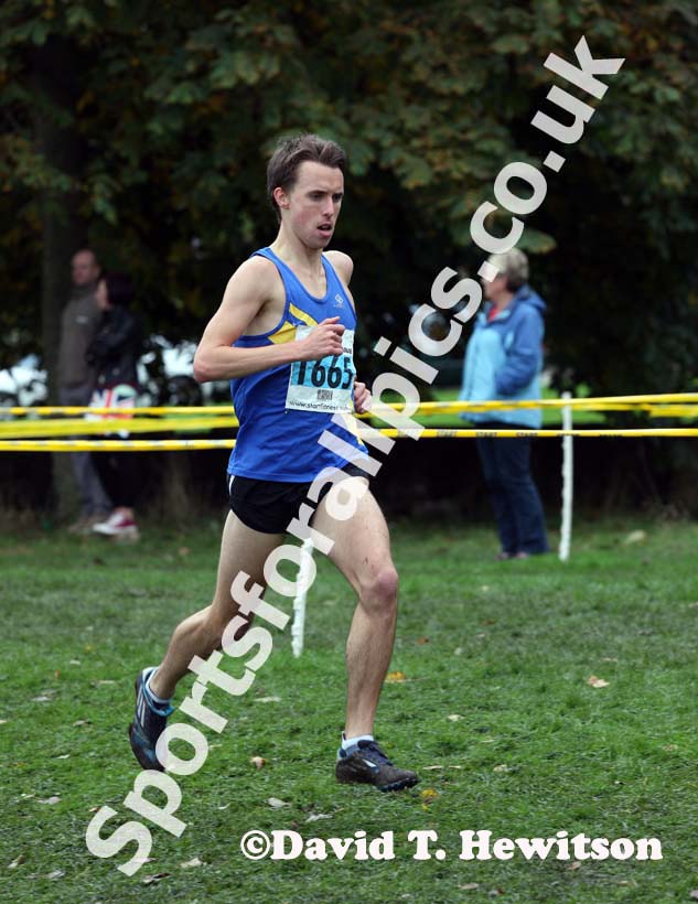 Carl Smith (Leeds) running as a guest in the senior mens North East Harrier League, Blaydon. Photo: David T. Hewitson/Sports for All Pics